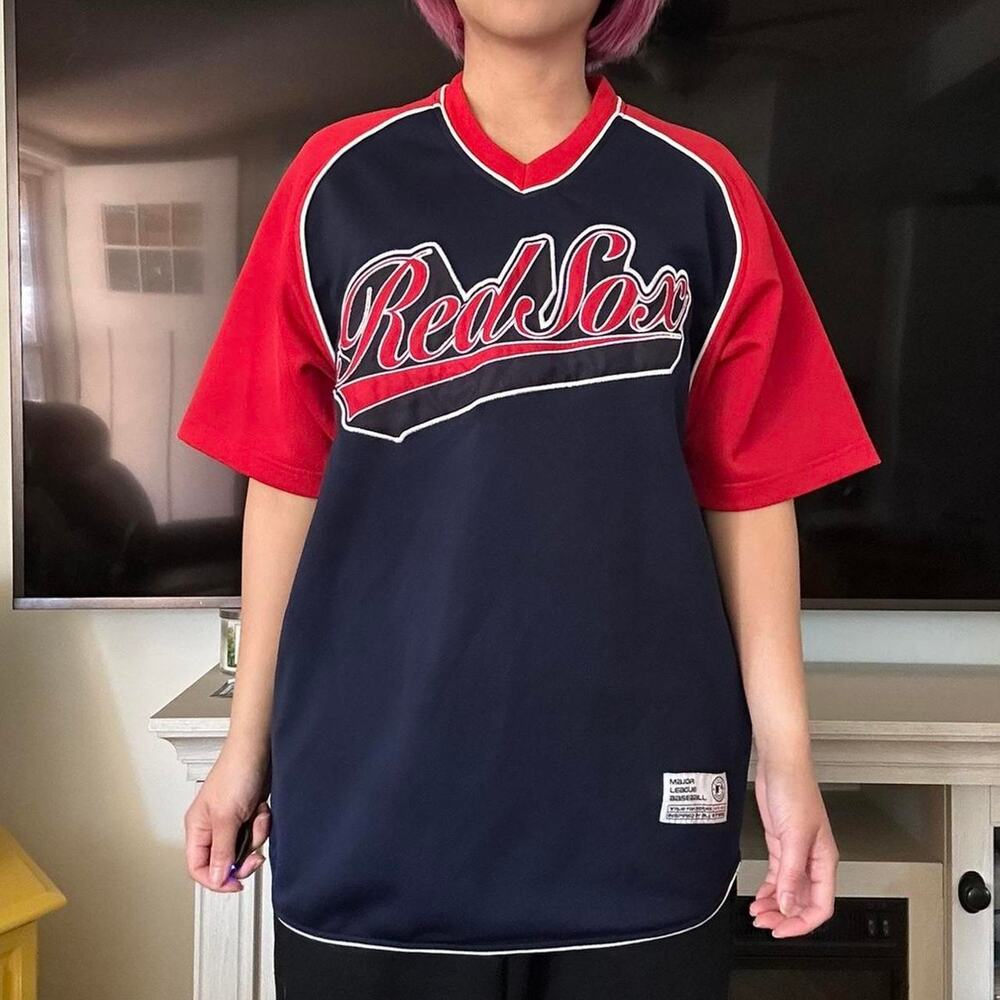 Redsox Vneck Shirt Tag